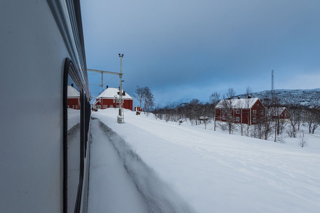 Par quel moyen de transport accéder en Laponie suédoise